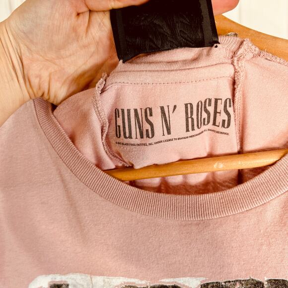 Tiger In The Rain Limited Edition Guns and Roses T-Shirt XS BNWOT - Picture 6 of 12